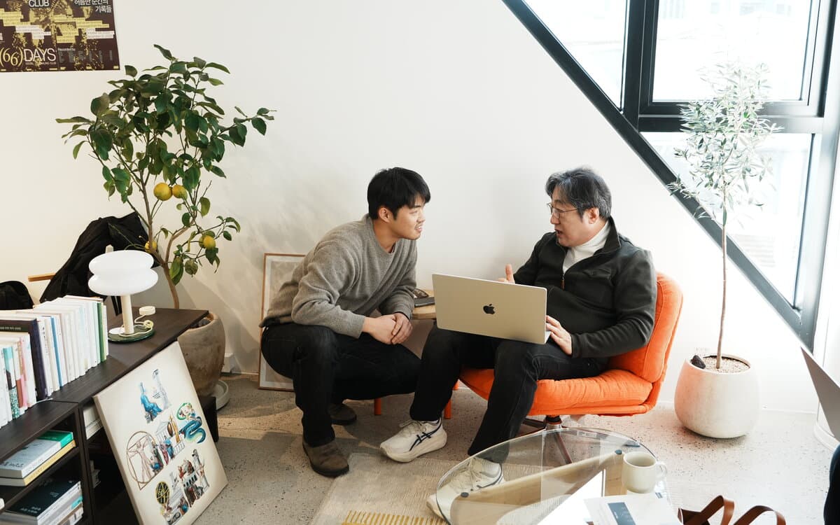 왜 '혼자 쓰는 일기'로는 부족했을까